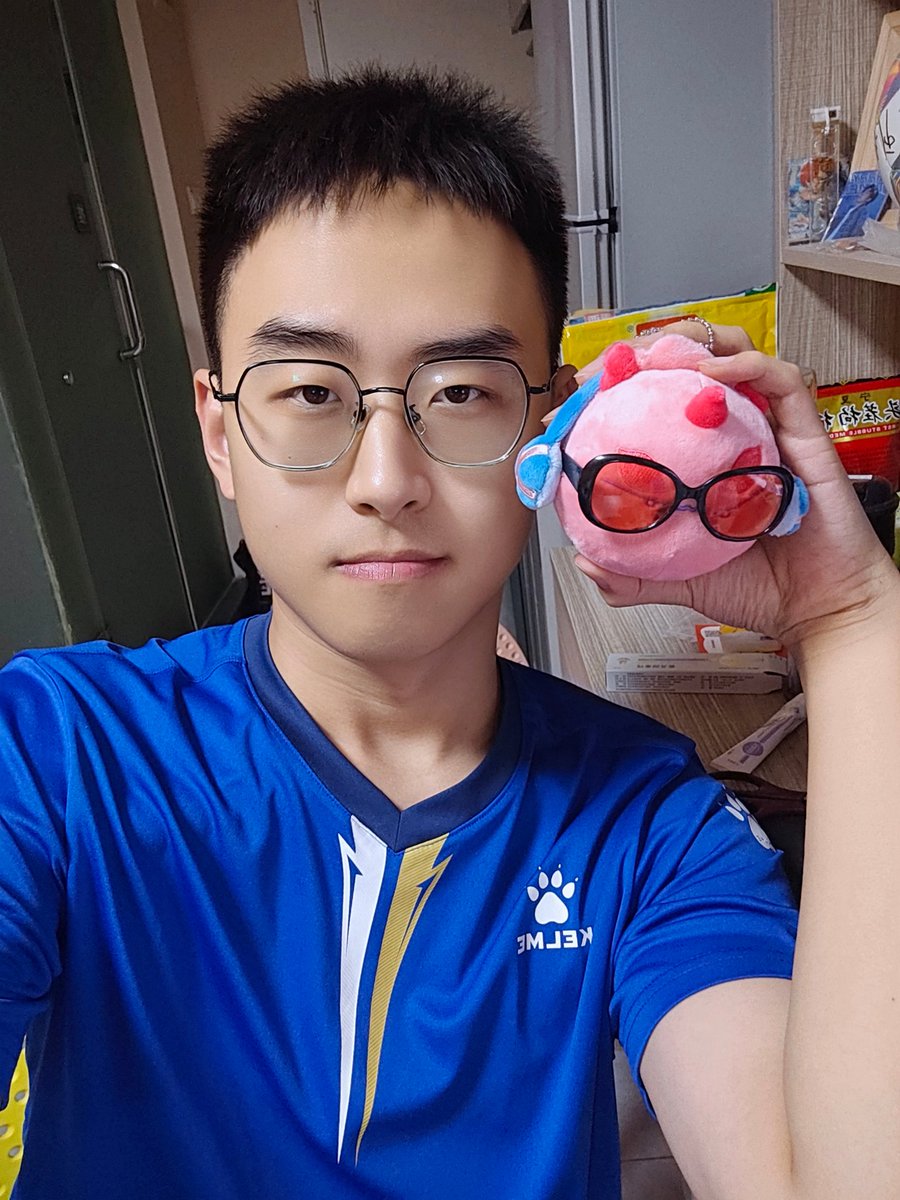 关于这个，我有十点想说的：
1.对笑面虎
2.头乌角鲨
3.军听令，自刎归天
4.是凉爽的夏夜，可供人无忧地安眠
5.百个兄弟全死了都值
6.亲不认，水火无敌
7.十万大军就是伸直了脖子让曹军砍，也得砍他几天几夜啊
8.万个馒头，刘备啃也得啃上半个月
9.是老英雄，越喝越奋勇
10.啊，吃什么