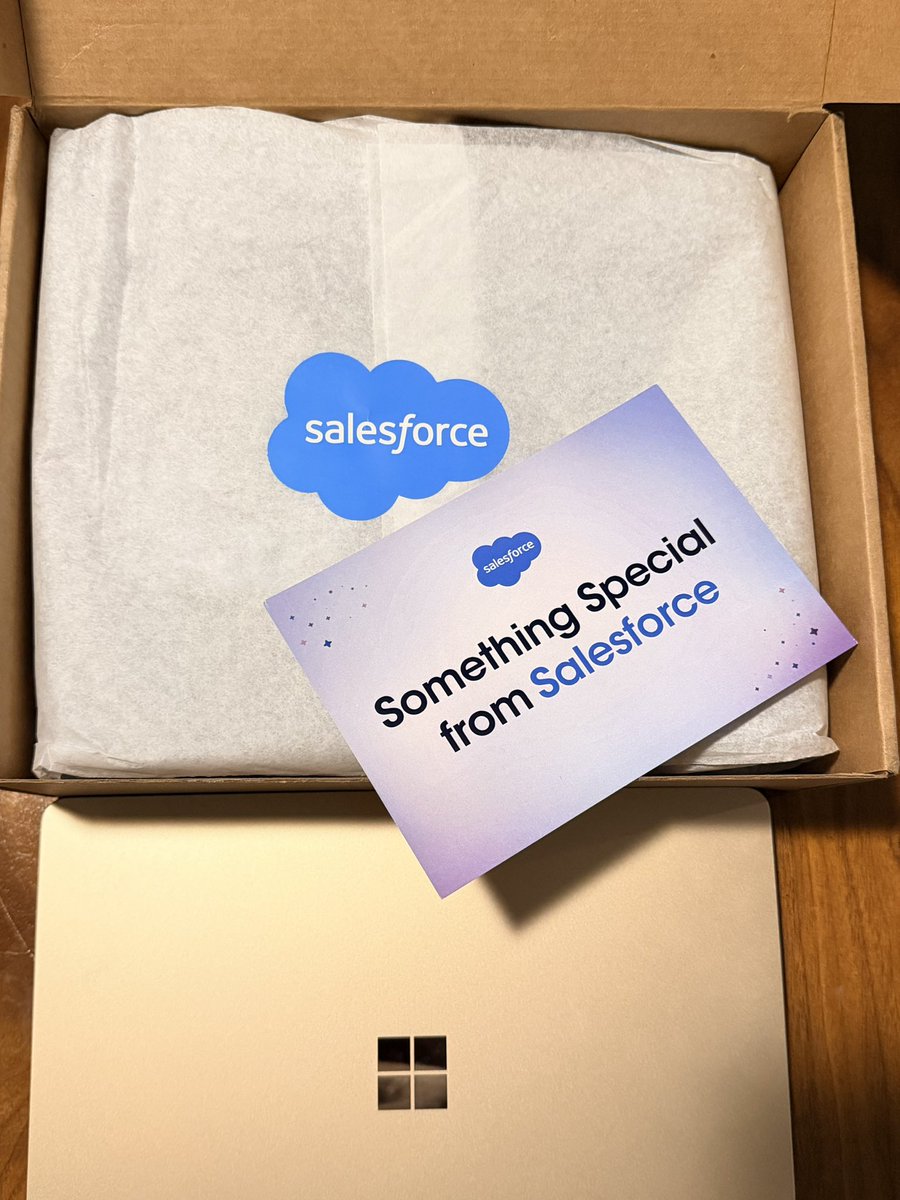 binduamadhav's tweet image. Thanks Guys @salesforce 

#goodies
#swag 
#Salesforce 
#TechFamily