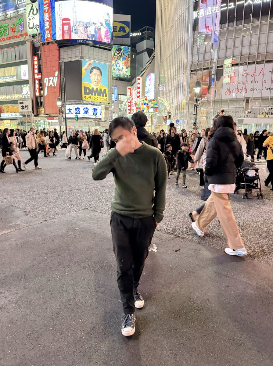 wordwhisker's tweet image. Life is interesting when it’s challenging.
Keep going, you’ll thank yourself later. 🖤