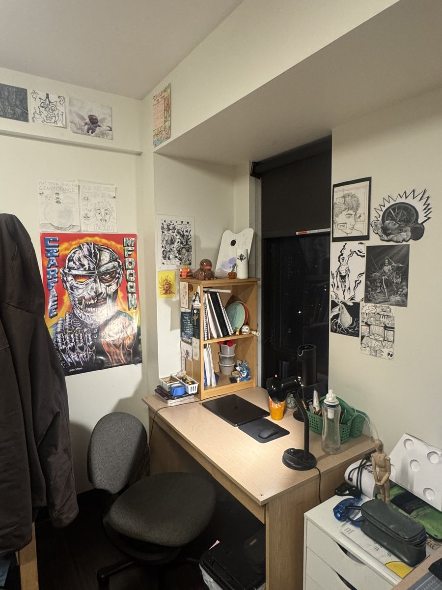 MattyRatty24's tweet photo. Art school things #artschool #art https://t.co/AtUoDFNAAM