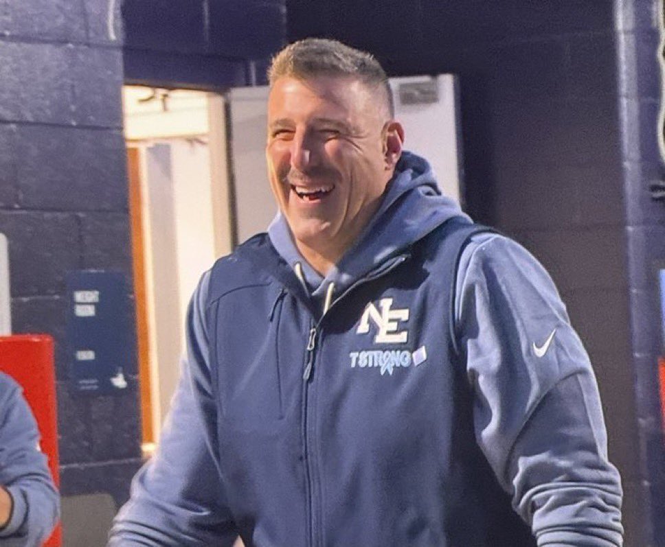 GhostVrabel's tweet photo. Mike Vrabel’s team is 11-2. 

The Titans are 1-11. https://t.co/2CG3kxlLqs