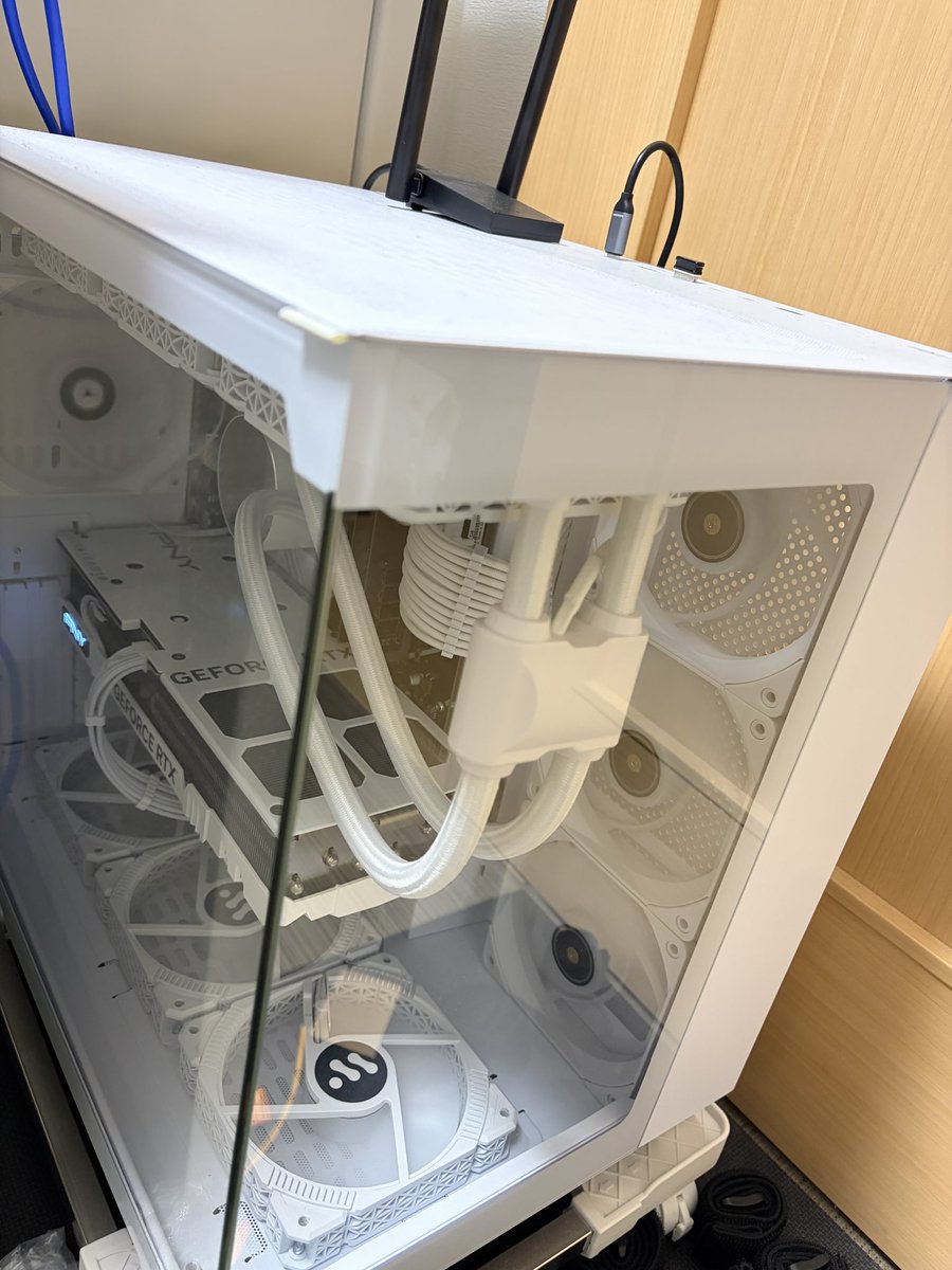 自作デスクトップPC 15万円自作ゲーミングPCを組む】組み込みしていく