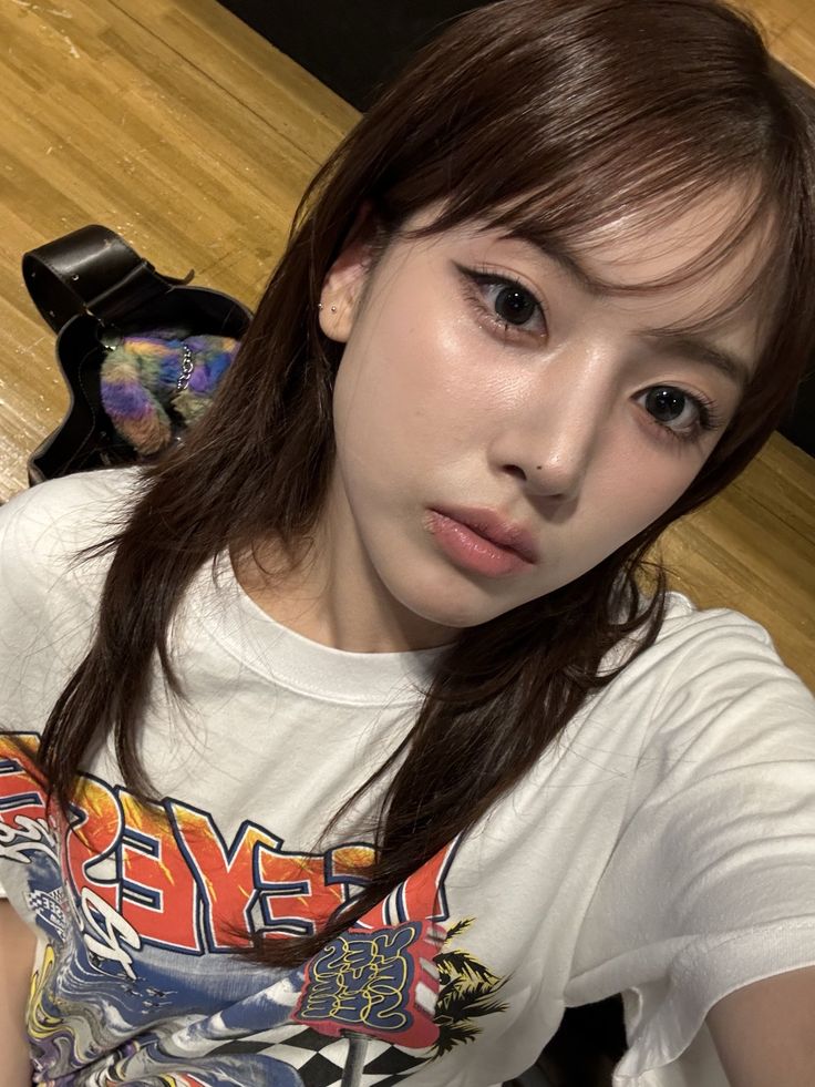 onoursea's tweet image. "I heard they're                 "Salah Jiwoo, dek"
shipping us"