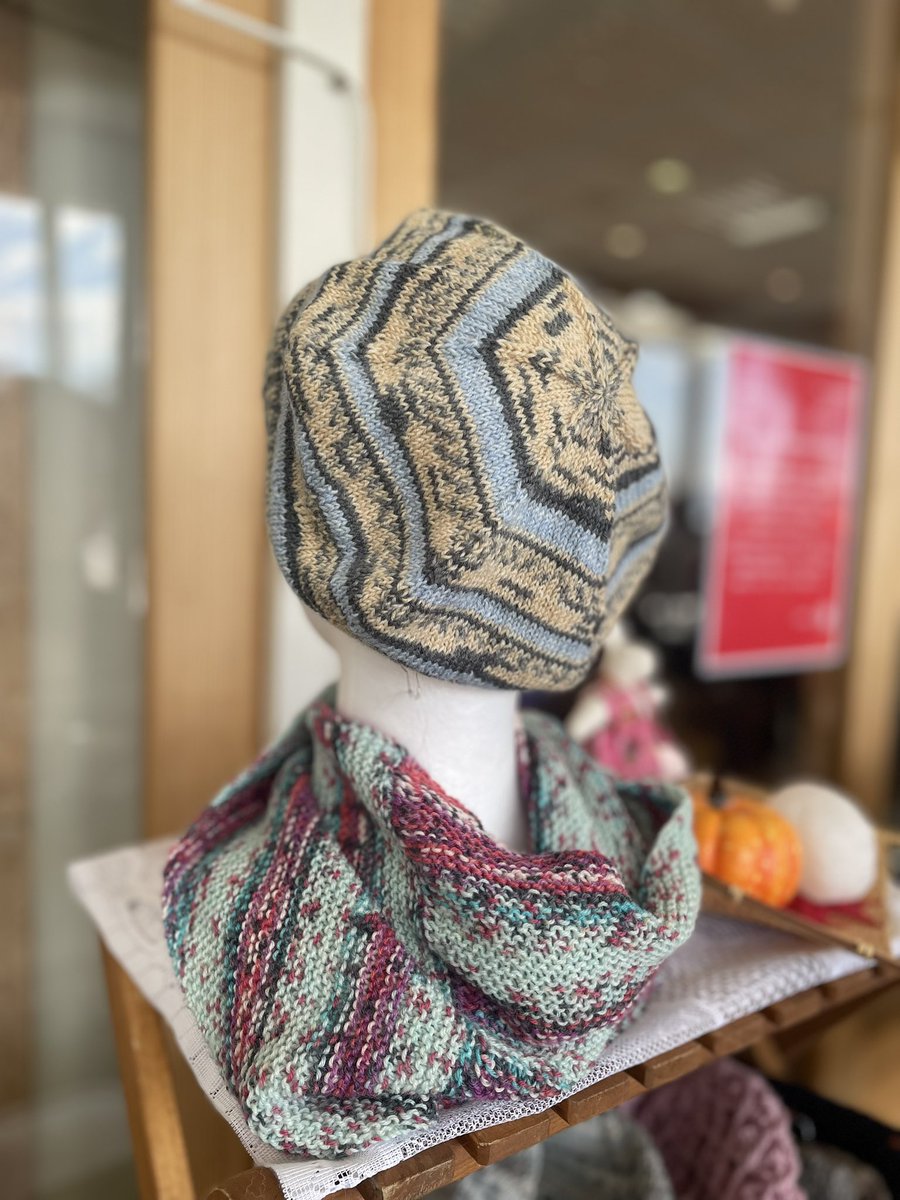handmade_ugo's tweet photo. 【クリスマスクラフトマルシェ】
出店者のご紹介
🪅factory(エコクラフト他)
🪅Chibiうさ(布物、他)
🪅huit8.(アクセサリー他)
12/14(日)9:30〜15:00
＠道の駅うご端縫いの郷
#羽後町
#西馬音内 https://t.co/imnQwIbEWx