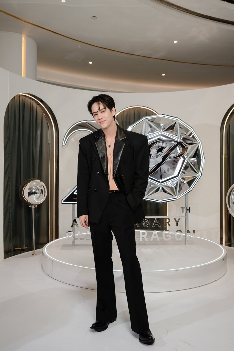 Siam_Paragon's tweet image. ไอ้ต้าวความรัก 💖

#nanon_korapat ร่วมงาน สยามพารากอน ครบรอบ 20 ปี “A Journey of Extraordinary Dreams” บนเวที Grand Celebration Stage แฟชั่น ฮอลล์ ชั้น 1 สยามพารากอน        

NANON AT SIAM PARAGON

#mynameisnanon #SiamParagon20thAnniversaryxNanon #SiamParagonCelebration2026…