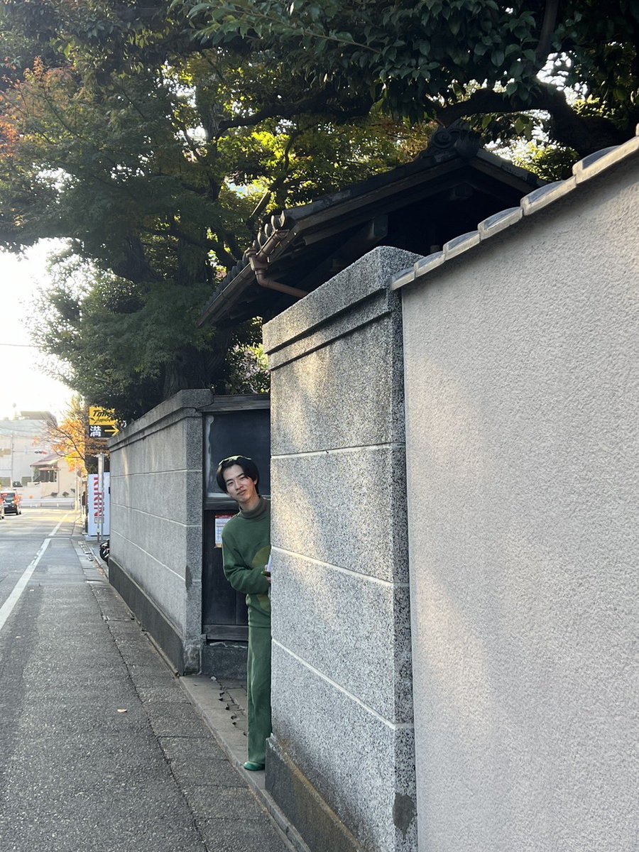 「ゴン太のクリスマス」

無事終演しました
有形文化財での演劇上演という貴重な経験を大切に、今後に活かしていきたいと思います。

ご来場頂いた皆様、本当にありがとうございました🙇‍♂️

またいつかお会いしましょう！

一枚目撮影　亀井奈緒(studio ALMA)