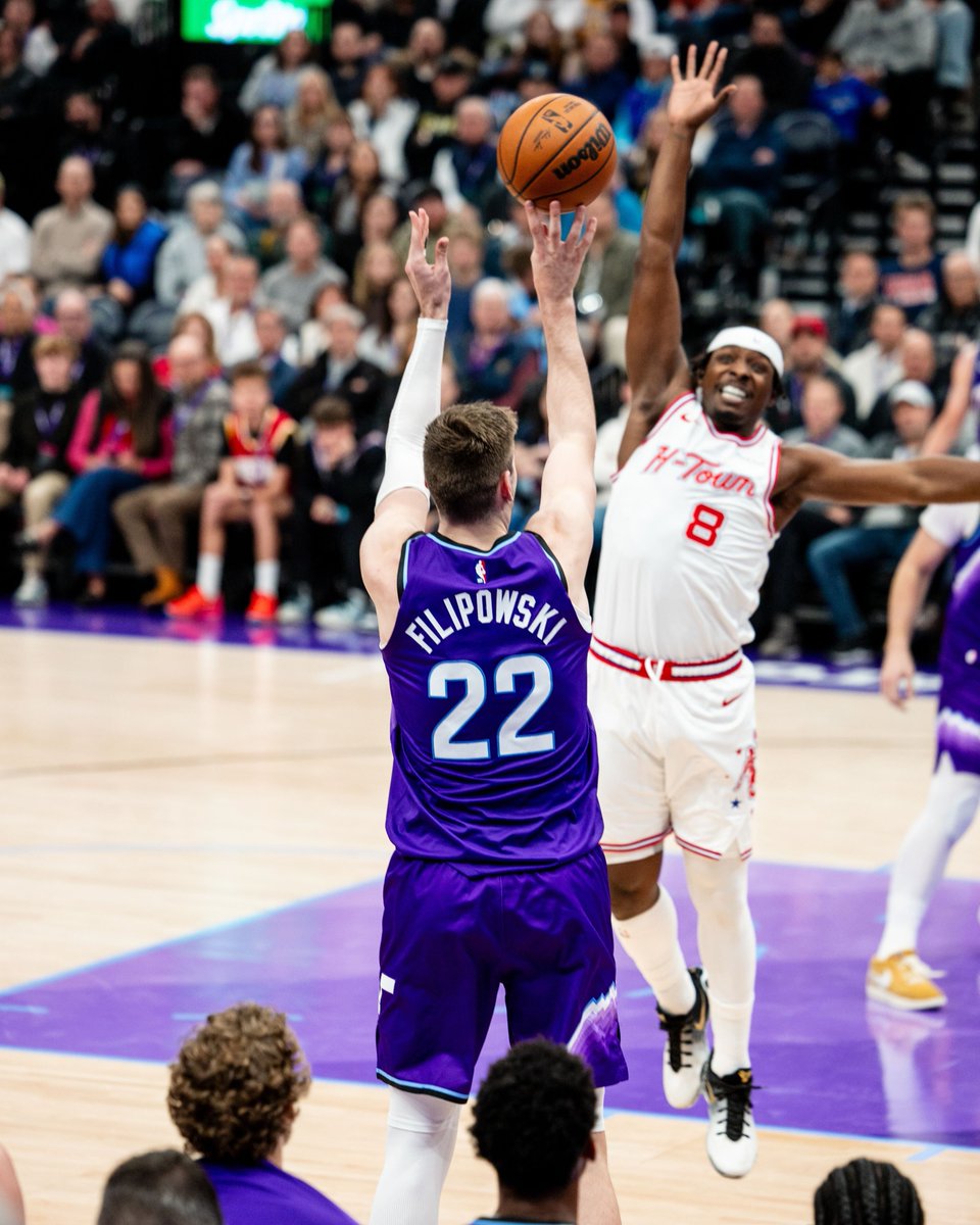 got a hot hand in the corner 🔥 