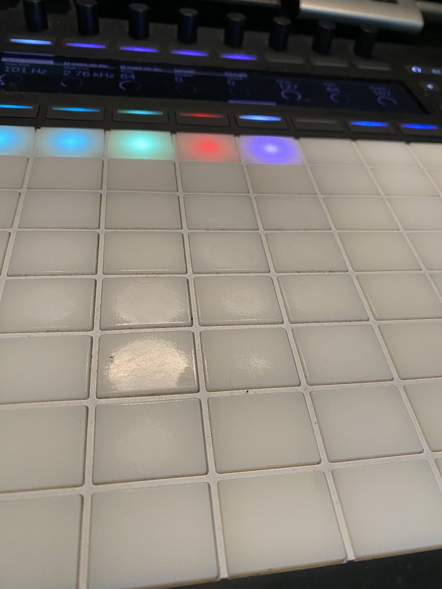 【未使用・超美品】Ableton Push 2 (後期・加水分解対策版) かなり加水分解が進んでしまったけど、鍵盤はアップライトを弾くくらい