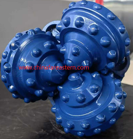 HDD drilling tricone bit 2 7/8 REG connection 5 5/8 IADC637/737 series for Europe client in the stock
