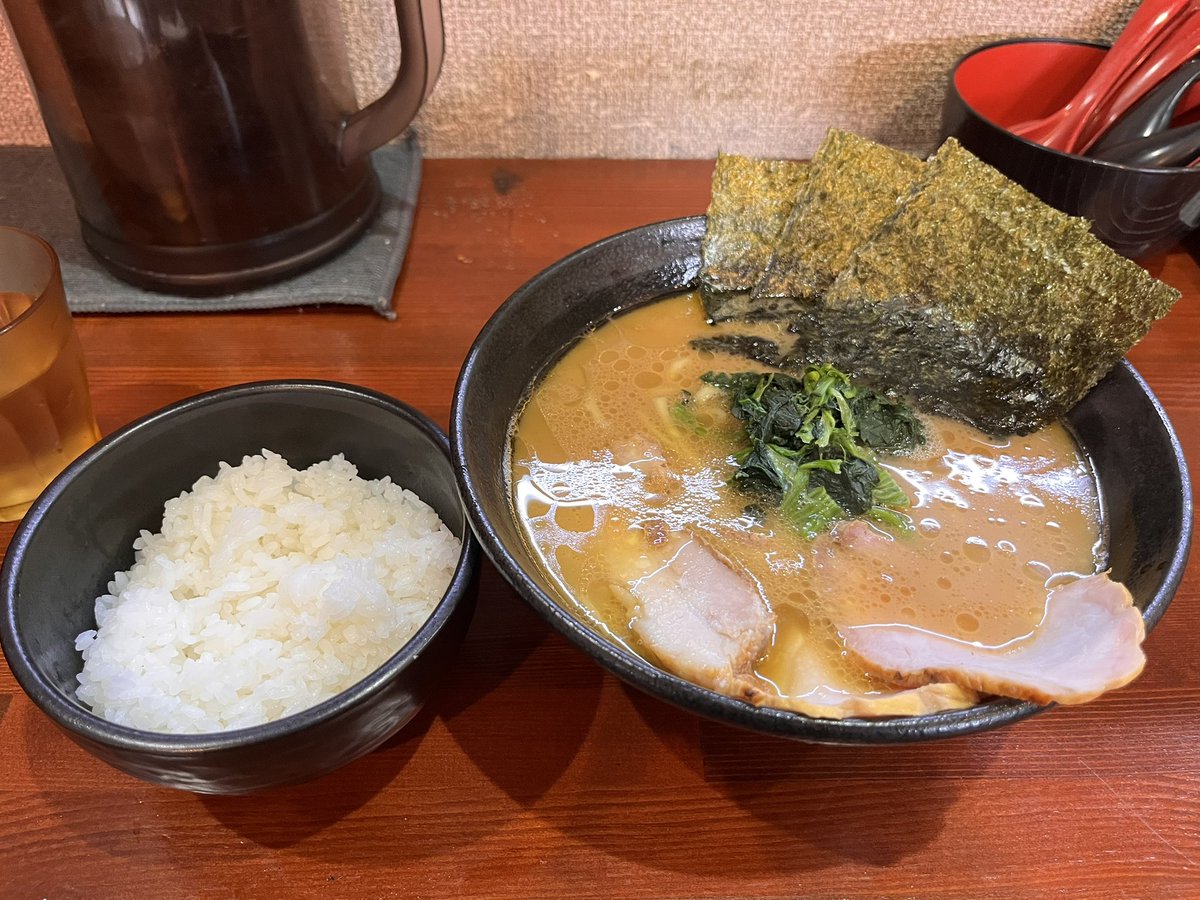 huranmoe_ramen's tweet photo. 【横浜家系らーめん 天王家 寒川総本店】 寒川
らーめん+チャーシュー2枚+半ライス https://t.co/e3EMlYGB0T