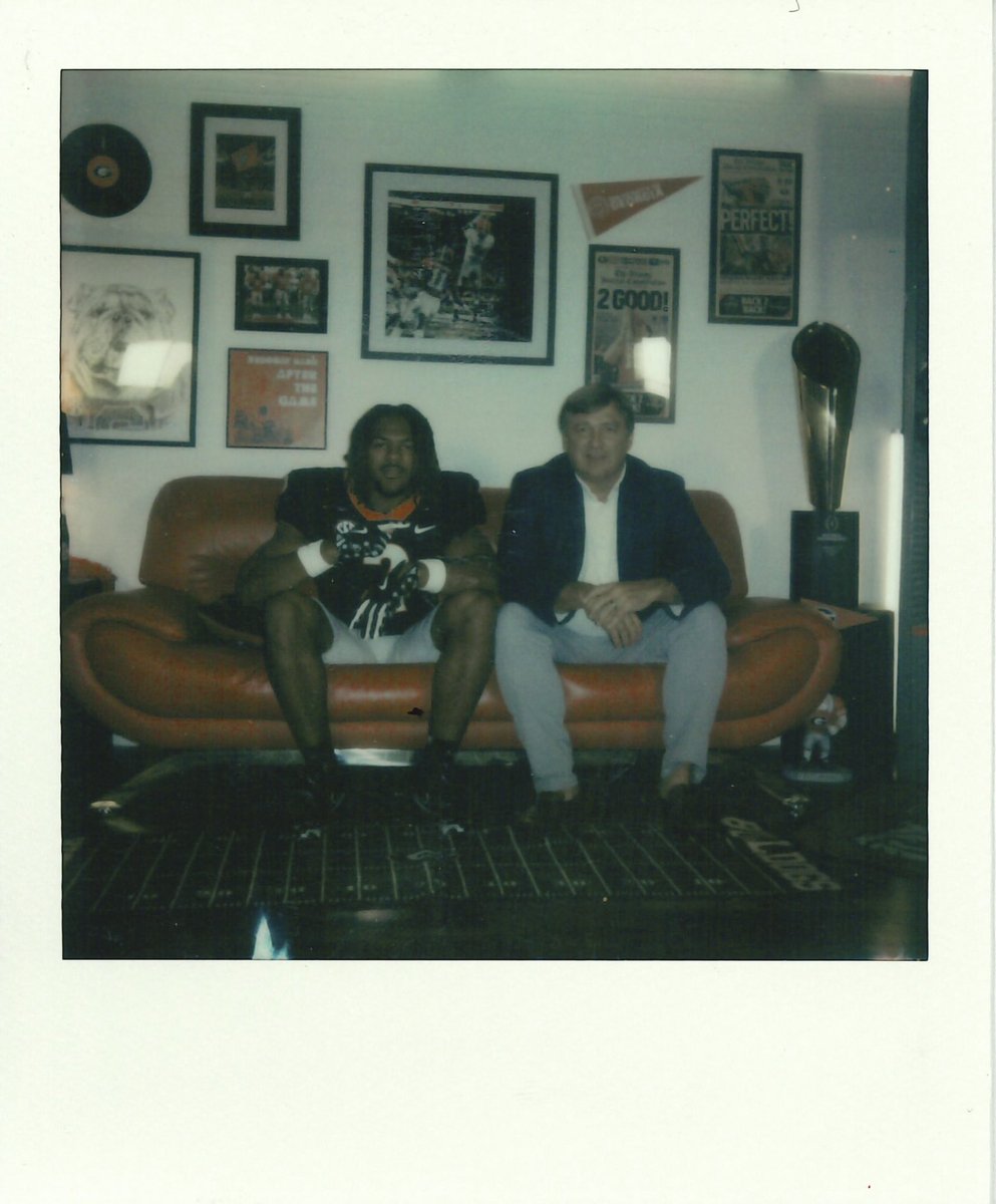 ZechariahFort's tweet image. Signing Day❤️🔜 #GoDawgz