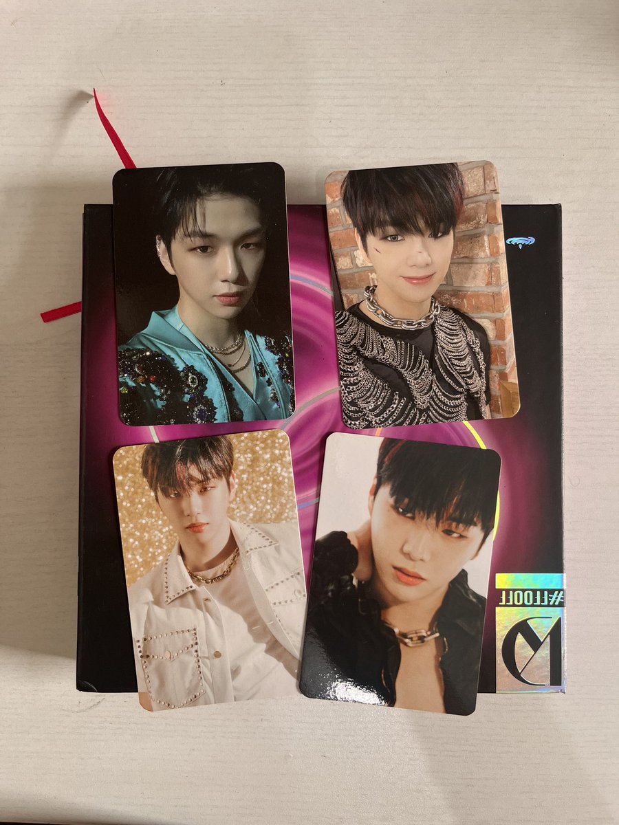 Alexa; 樂★ WTS ALBUM STRAYKIDS MURAH tweet media