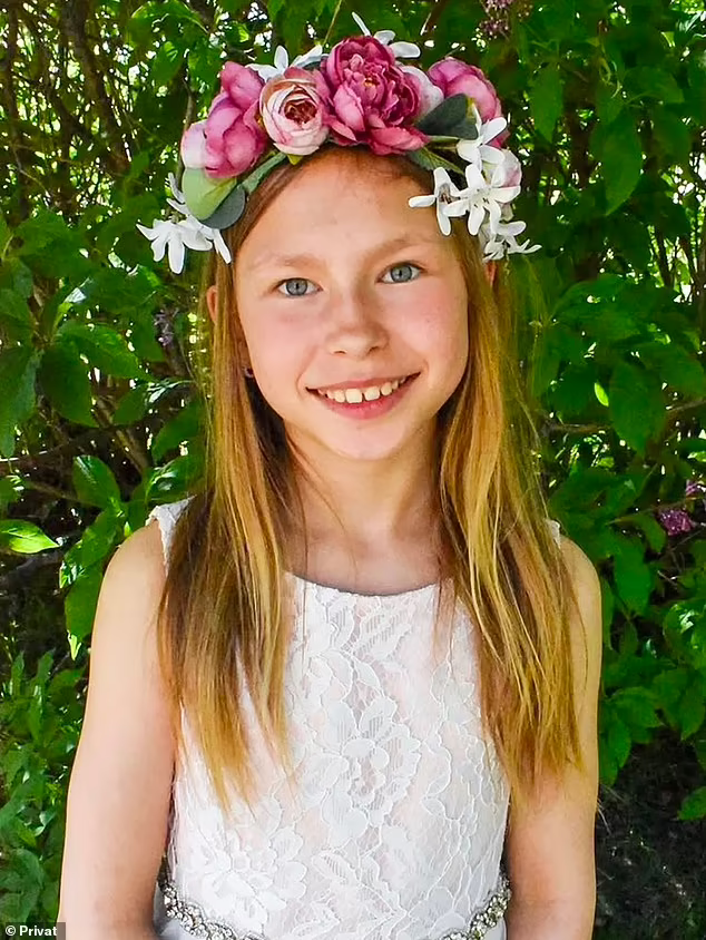 MarioNawfal's tweet image. 🇸🇪 SWEDISH PM ADMITTED &quot;WE&apos;VE LOST CONTROL&quot; AS MIGRATION-FUELED CRIME WAVE ENGULFS COUNTRY

Nine-year-old Luna left school on her bicycle to ride ten minutes home. 

She never arrived. 

She was dragged into a forest, stripped, beaten, raped, and strangled with her own shoelaces…