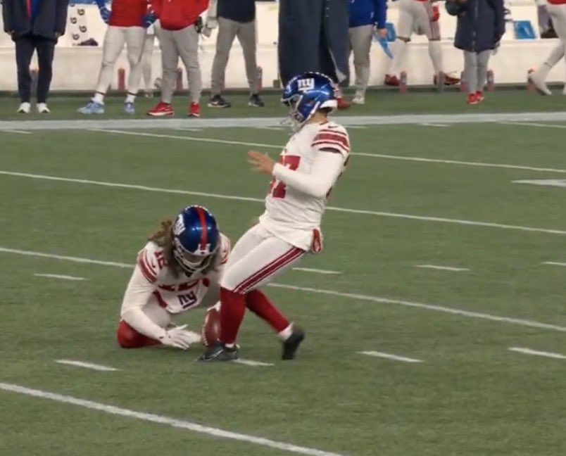 JLas43_'s tweet image. Choose your fighter