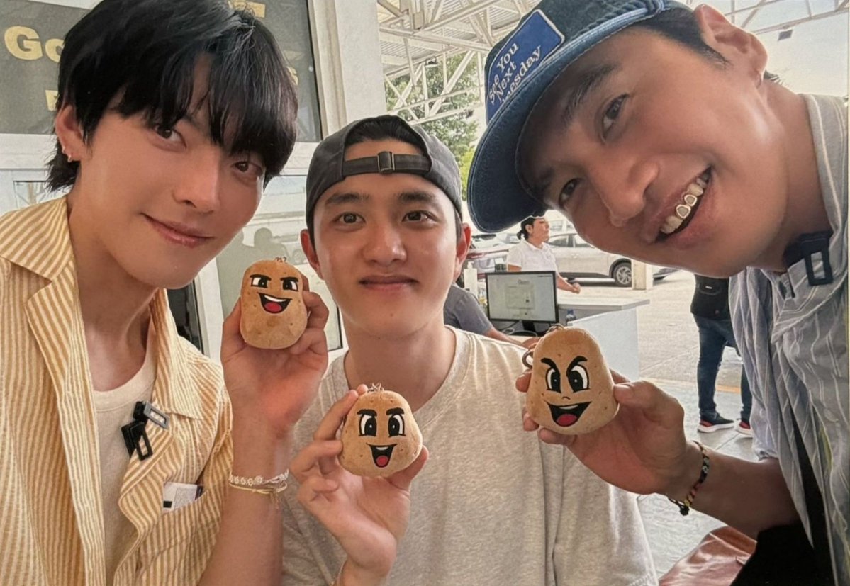 이 사진 너무 귀엽다
콩팡가족사진이야🫳🏻🫳🏻🫳🏻