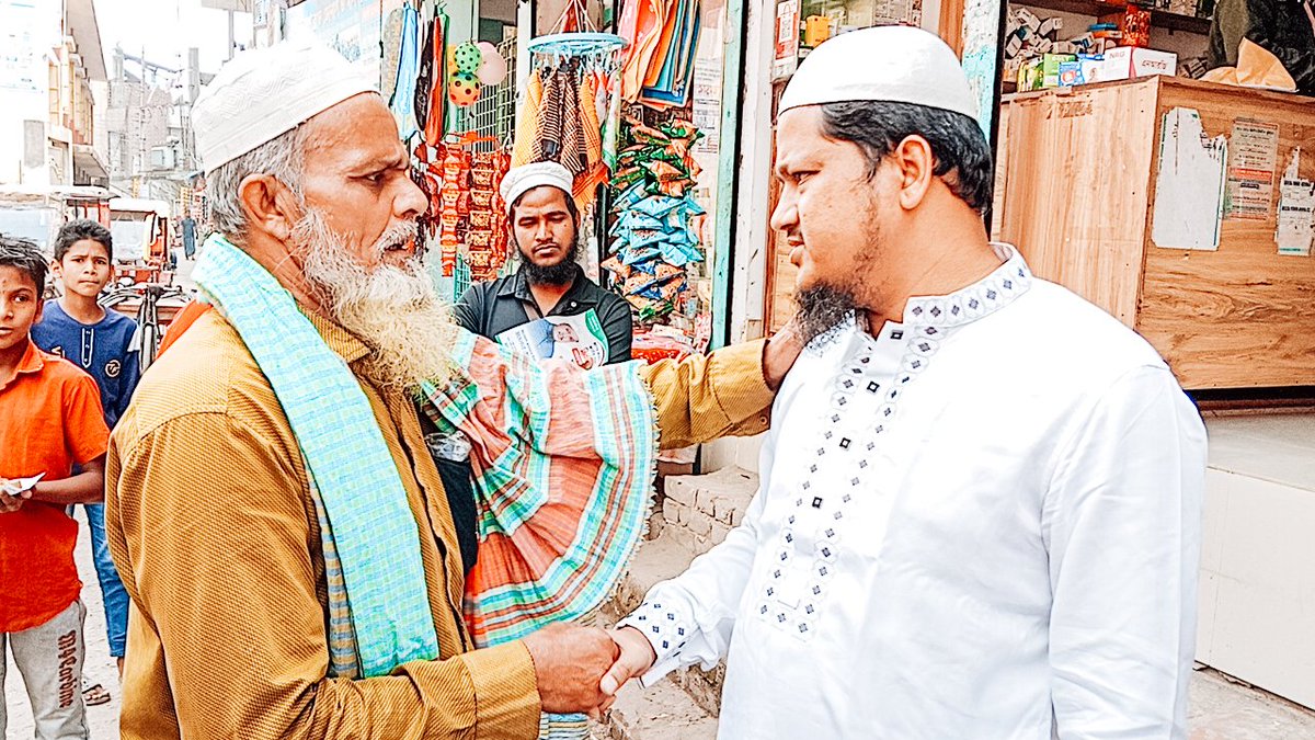 AbdulZabbarBd's tweet image. ফতুল্লা কুতুবপুর রামারবাগ এলাকায় সাধারণ জনতার মাঝে এমপি প্রার্থী মাওলানা আবদুল জব্বারের লিফলেট বিতরণ ও মতবিনিময়।

#AdminPost
#abdul_zabbar
#naryangonj4
#vote_for_abdulzabbar 
#VoteForDaripalla 
#চলো_একসাথে_গড়ি_বাংলাদেশ