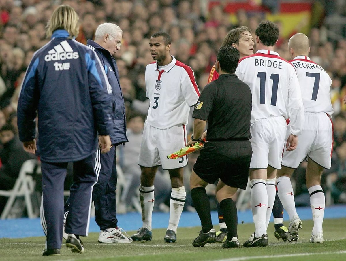 Ashley Cole’s Toughest Opponent ⚔️ 

On an episode of The Overlap, the English defender revealed that he was once humbled by a certain LaLiga legend ⚡️

Read all about this player, and why he was so good, in our FREE article below 👇 

#LLL 
🧡🇪🇸⚽️