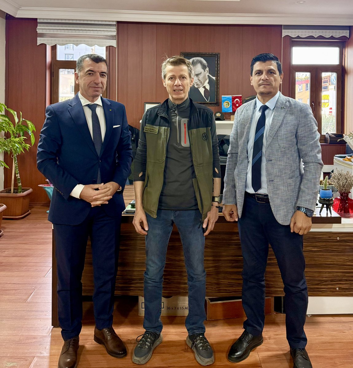 🌿Osmaniye Orman İşletme Fidanlık Şefi Sayın Mehmet SUNGUR’a ziyaret gerçekleştirildi. 

🌳Daha yeşil bir Osmaniye için emek veren herkese teşekkür ediyoruz. 

<a href="/temavakfi/">TEMA Vakfı</a> <a href="/NailDayanc/">nail dayanç</a> <a href="/mehmetkarip80/">mehmet karip</a>