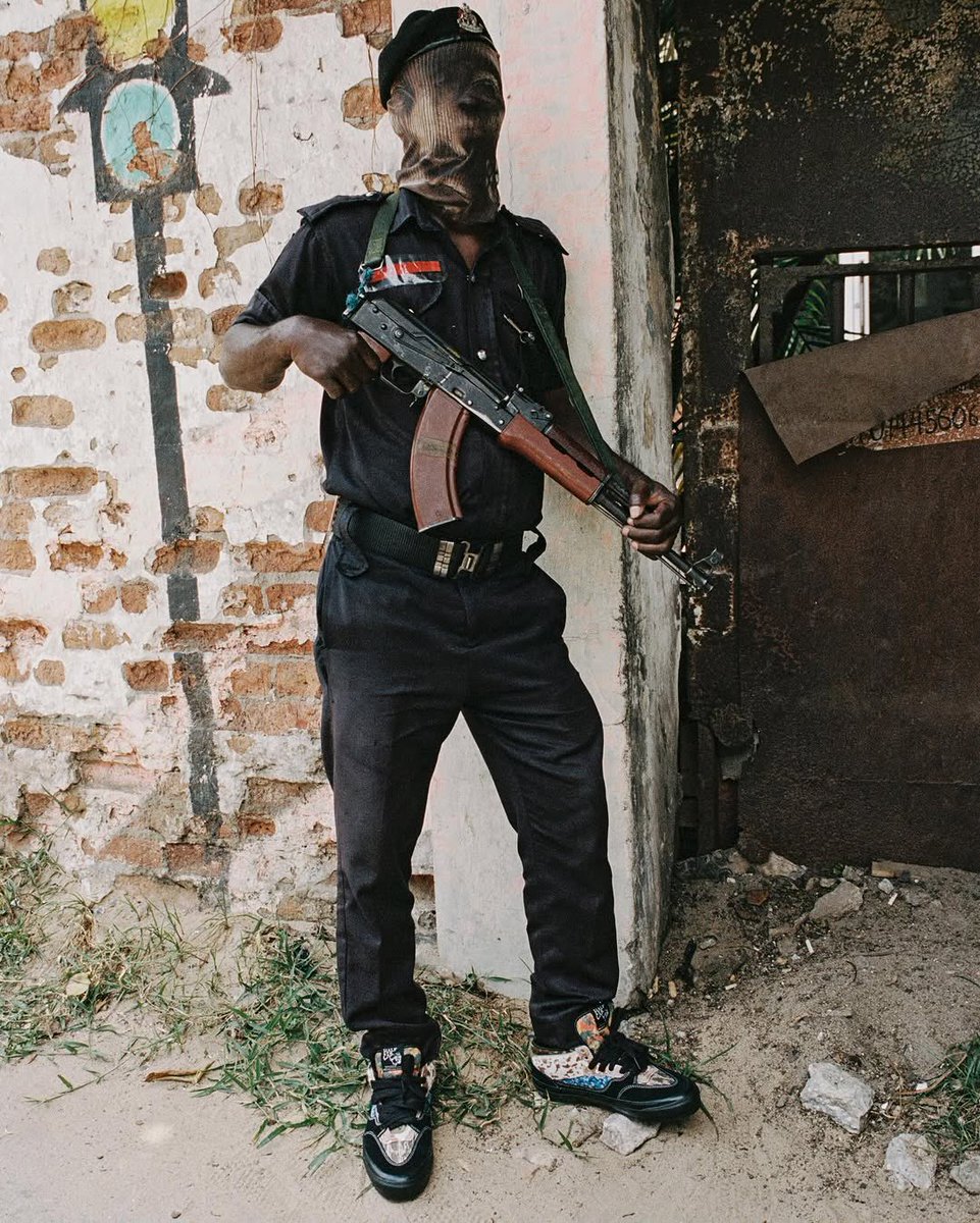 NoteSphere's tweet image. Motherlan x Vans Lagos tribute (2025)