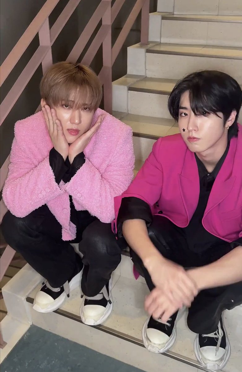 <a href="/chittychittybin/">giul loves bin ⋆｡𖦹 saw skz x3</a> and me