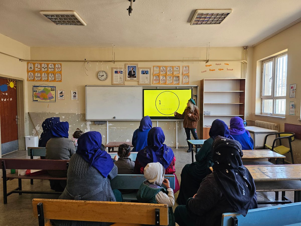 Rehberlik Kırsalda projesi kapsamında Yoğunca İlkokulu ziyaret edilmistir.
✓ Öğrencilerimize Mahremiyet Eğitimi 
✓ Velilerimize  yönelik İhmal ve İstismar  Farkındalık Eğitimi verilmiştir.<a href="/hasansildak/">Hasan ŞILDAK</a> <a href="/salihsakmia/">Salih Sak</a> <a href="/n_kapanoglu/">n_kapanoglu</a> <a href="/ASIM_SULTANOGLU/">Asım SULTANOĞLU</a> <a href="/siverekmem63/">Siverek İlçe MEM</a>