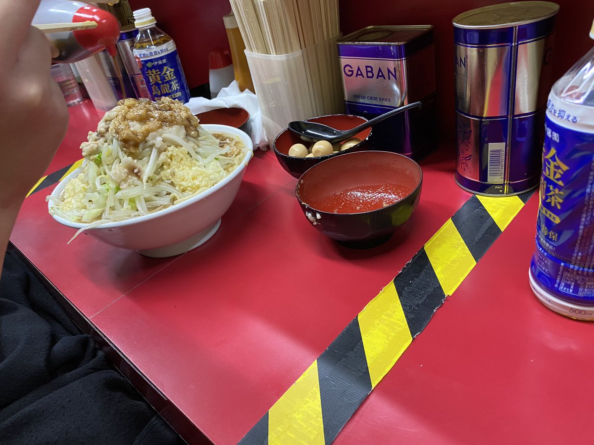 sainou_and's tweet image. 君と夏の終わり

童貞の俺

同期と二郎

情けない