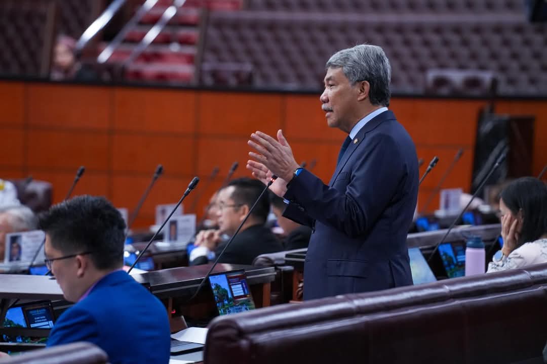 TOKMATCOMMS's tweet image. 2hb Disember 

Pagi tadi di #DewanNegara bagi menjawab soalan daripada YB Senator Tuan Nik Mohamad Abduh bin Nik Abdul Aziz, yang meminta pembentangan kos yang telah ditanggung oleh Kerajaan Malaysia bagi penganjuran Sidang Kemuncak ASEAN ke-47.