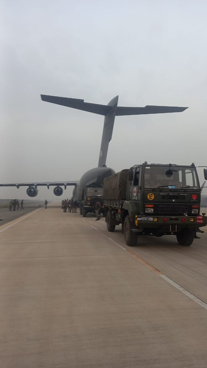adgpi's tweet photo. #OperationSagarBandhu | #CycloneDitwah

As part of the national commitment of #NeighbourhoodFirst, the Indian Army is deploying an Integrated Task Force, a high-readiness, self-contained composite #HADR contingent from the #Shatrujeet Brigade to provide critical relief, restore essential services and support families in Sri Lanka affected by #CycloneDitwah.

The mission embodies our civilisational pledge of ‘Vasudhaiva Kutumbakam - The World is One Family' as the Indian Army stands firmly with Sri Lanka in its hour of need.

@MEAIndia
@DefenceMinIndia
@SpokespersonMoD
@HQ_IDS_India
@IndiainSL
@SLinIndia