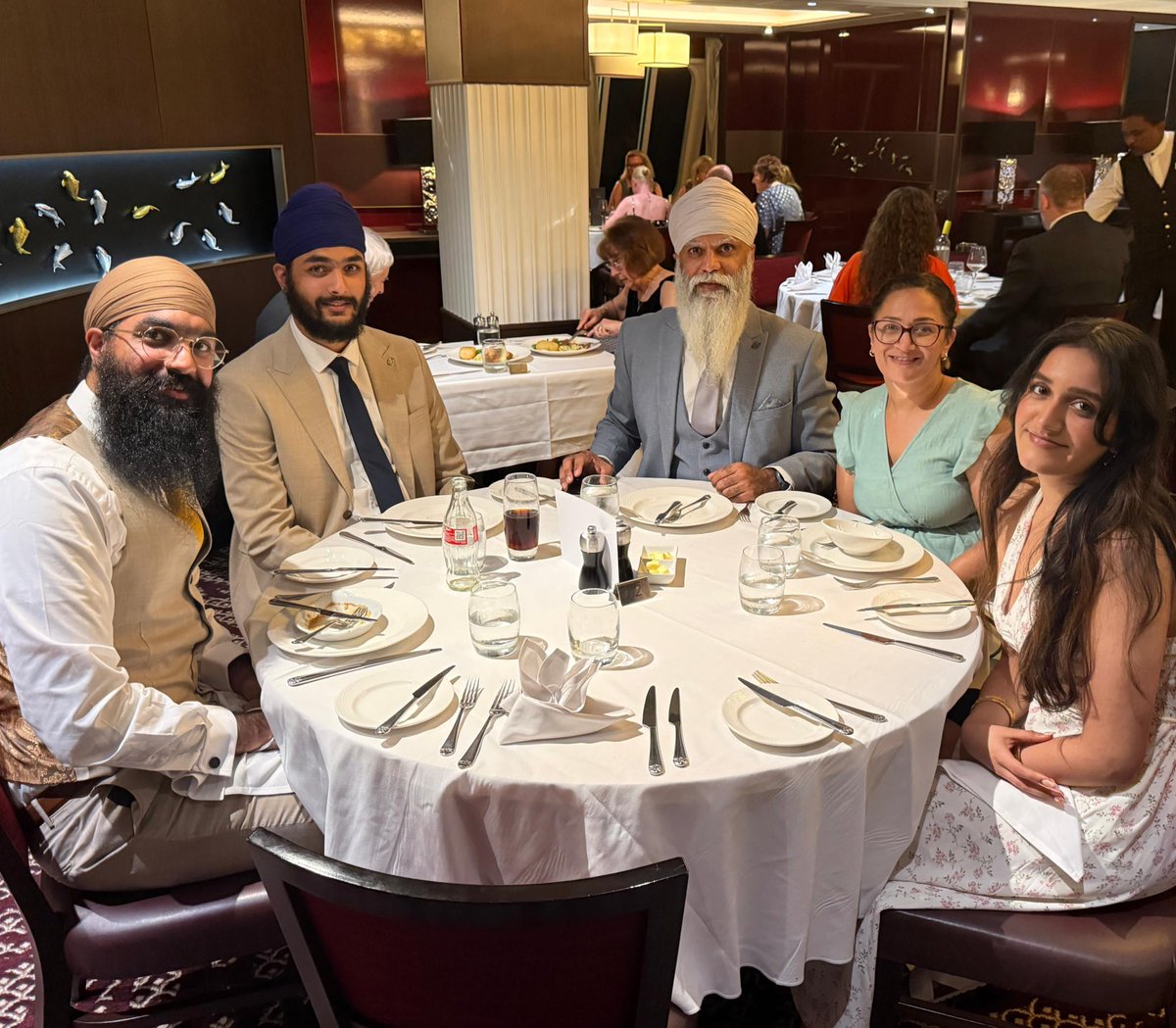 pedalsingh's tweet image. We’re ready for some daal and roti tbh 😃😍