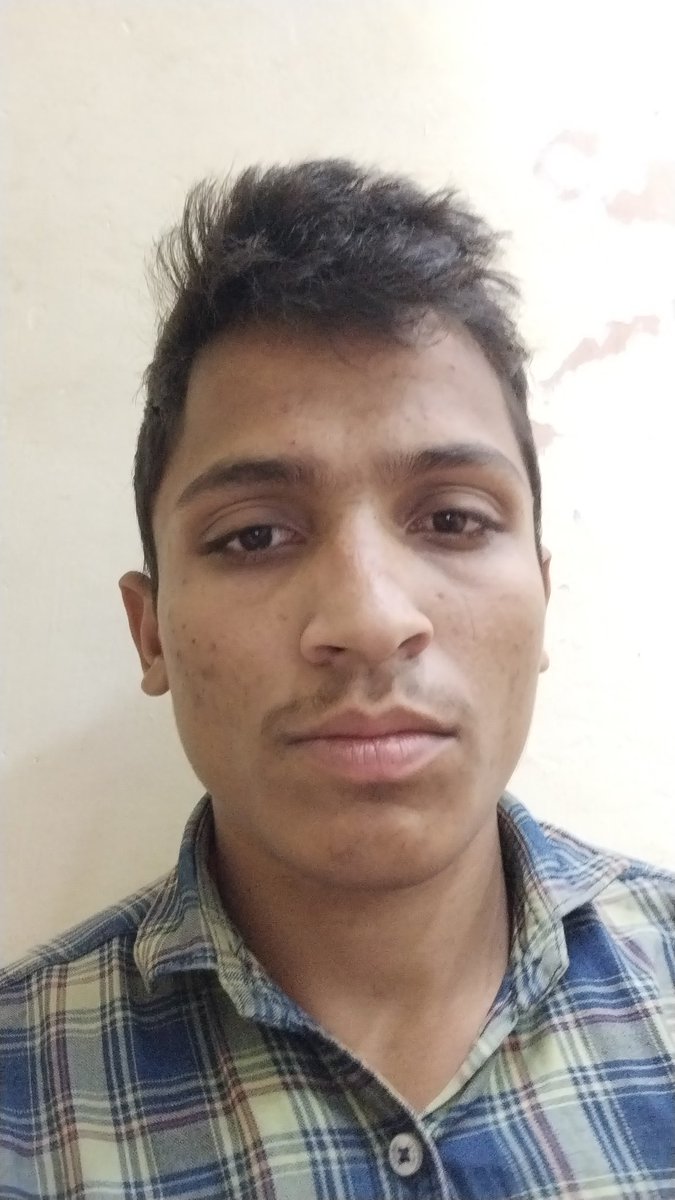 RameshvarP62989's tweet image. सर हमे 5 घंटे से वर्सोवा पुलिस ठाणे मुम्बई में बैठा करके रखा है वजह सिर्फ wrong side se यूलू चला रहा था बिना खाए पिए हम चार लोग बस बैठे है 
फाइन के नाम पर 1250 मांग रहे है हमको ट्रैफिक पुलिस यह पर लाई है प्लीज हमारी मदद करो
जल्द से जल्द इसकी विवेचना करें प्लीज़ #mtpheretohelp