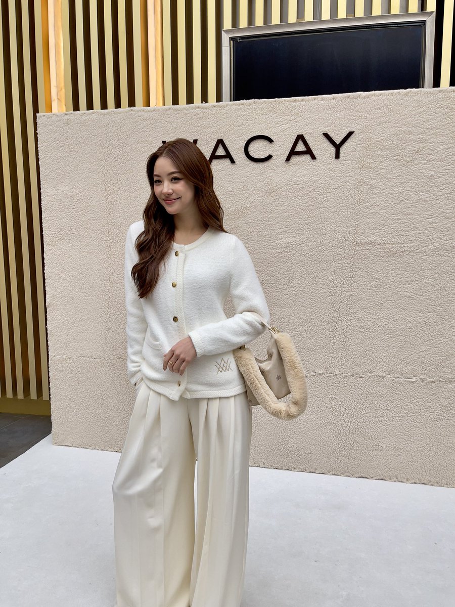 น้องหมวยคนสวย ✨

MIU NATSHA AT WACAY
#WacayHolidayScenexMiu
#MiuNutsha #หมิวณัชชา