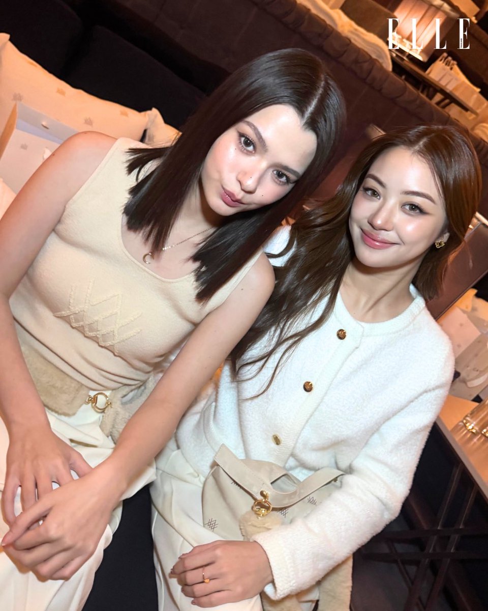 ELLEThailand's tweet image. เปิดภาพสุดพิเศษของเบคกี้ @AngelssBecky และ หมิว @miunatshaa เตรียมตัวชม WACAY Holiday Scene แฟชั่นโชว์ในบรรยากาศพิเศษแบบปิดโรงภาพยนตร์ VIP Embassy Diplomat Screens : Sofa Bed ที่ Central Embassy

#ELLEThailand 
#WacayHolidayScene
#WacayHolidayScenexBecky
#WacayHolidayScenexMiu