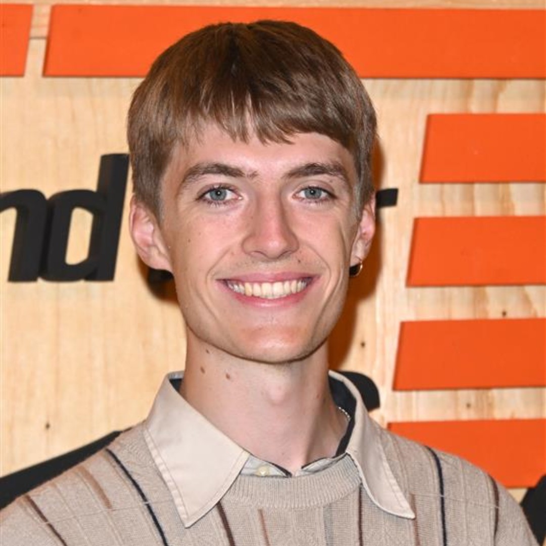 British trainspotter Francis Bourgeois has worked with The North Face, Oxfam, Meta and BOSS. But which brands have been missing a trick so far? Check out his endorsement history and who he could be the perfect partner for: ow.ly/cG0c50XAvr9