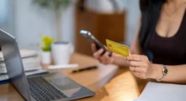 Frontieresmedia's tweet image. 🚨 ALERTE INFO 🚨

Les virements bancaires seront bloqués du 24 au 28 décembre. Les banques conseillent d’anticiper avant Noël. (RMC)