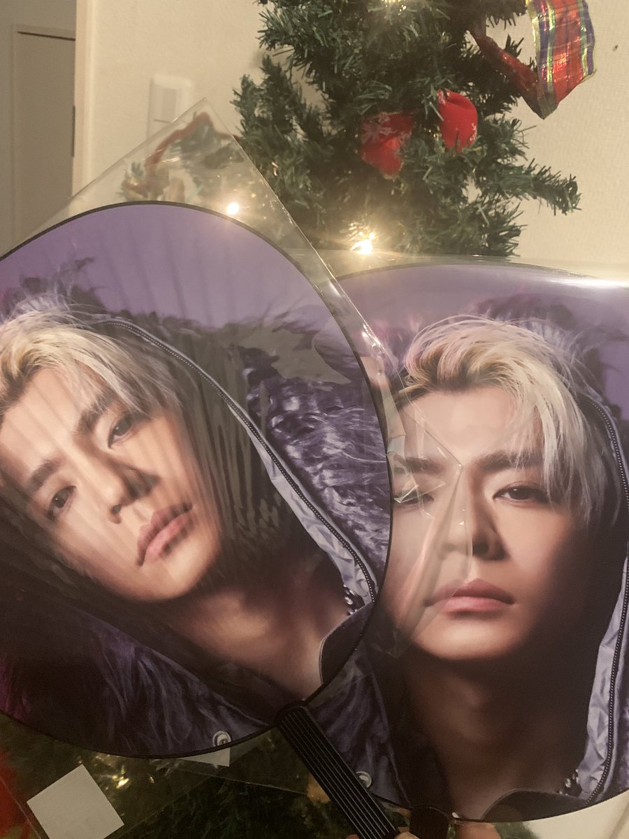 kisitan_ao's tweet image. 信じられないくらいかっこいい岸くん届いた…🎄ため息
#KC ＃岸優太 ＃うちわ