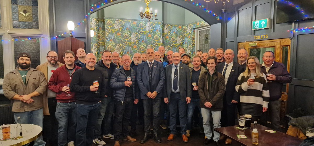 Fantastic turnout last night,
Hull Paragon branch holding our annual <a href="/ASLEFunion/">ASLEF</a> service presentation.
Welcoming our new incoming general secretary Dave Calfe along with regulars EC Mark Wakenshaw and <a href="/AslefD4DO/">Nigel Roebuck</a> Nige Roebuck
Proud of my 20 years membership.
Unity is strength
