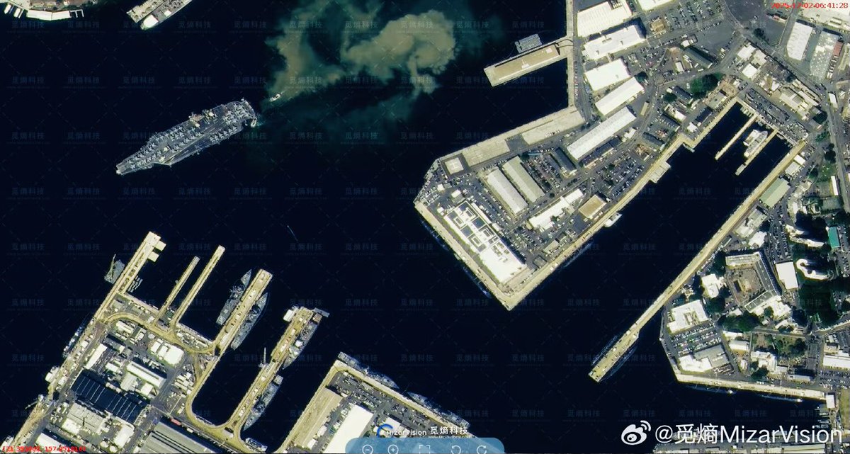lobsterlarryliu's tweet image. On December 2, 2025, Satellite captured the moment when the U.S. Navy&apos;s #USSNimitz  CVN-68 aircraft carrier left Pearl Harbor.Via Mizarvision #OSINT