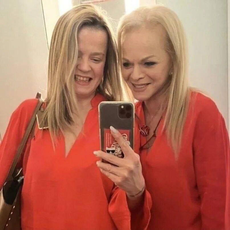 Президентский фонд культурных инициатив отказал компании дочери Ларисы Долиной в гранте на 76,6 млн рублей. Деньги наследница попавшей под каток народного гнева певицы просила на образовательную программу по взращиванию новых звезд