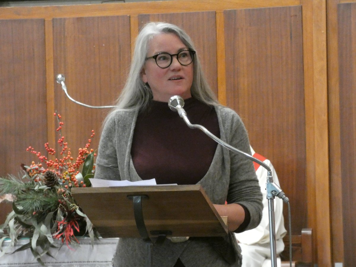 🟩🎙️ A la missa solemne de Festa Major es van inaugurar a l'església parroquial dues noves finestres amb els seus vitralls per tal de donar més llum natural a l'interior del temple.

La dissenyadora dels vitralls és Catrine Bergsrud pintora noruega establerta a Subirats