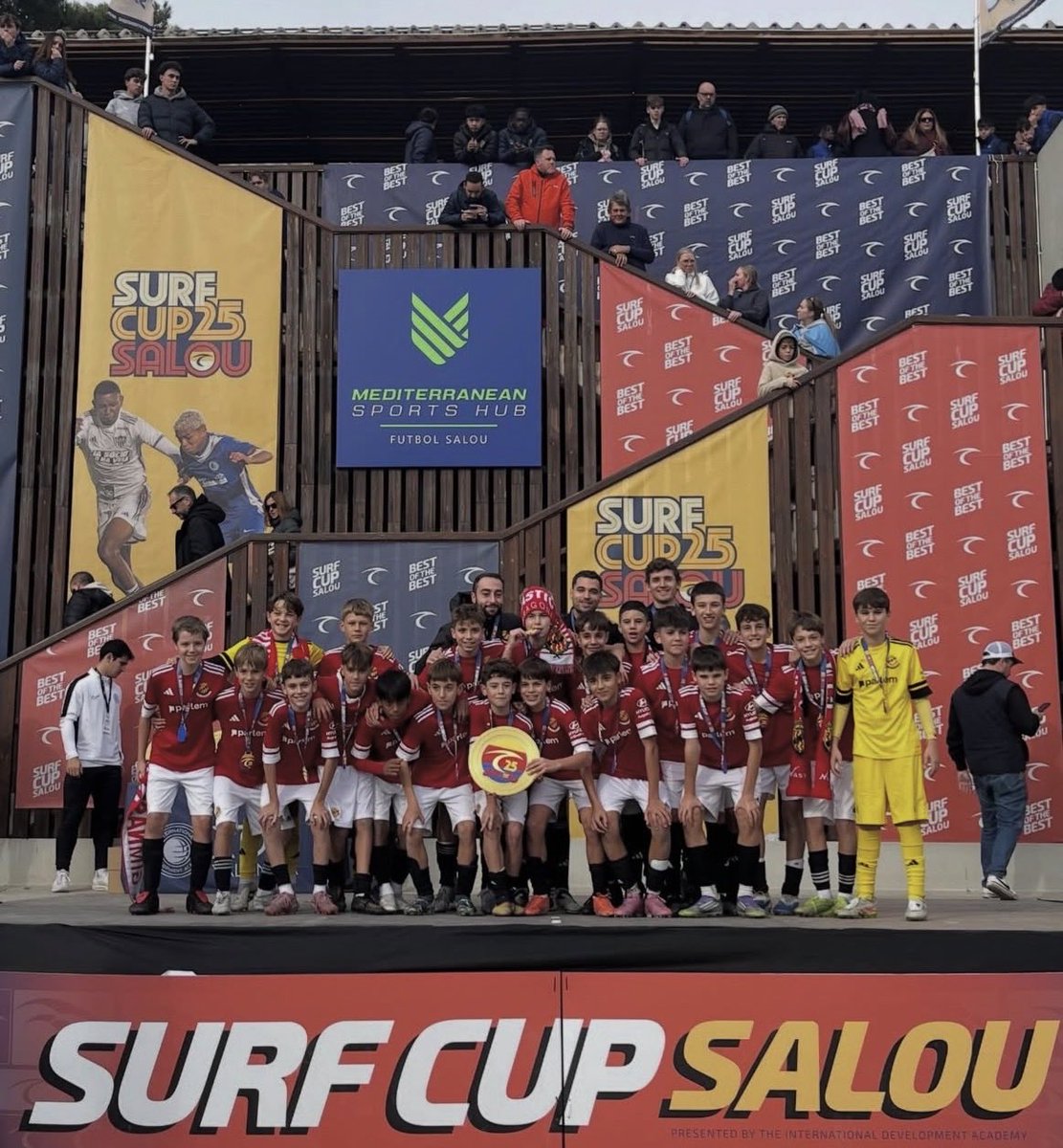 Impresionant feina dl nostre futbol base a la <a href="/surfcupsports/">SurfCupSports</a>
Competim de tu a tu contra canteres d  nivell mundial: Athletic, G. Rangers, AZ, Porto o Leicester.
Victòries d molt mèrit, i demostra q la nostra pedrera tenen present i futur

Orgull infinit dl treball q fem a la base