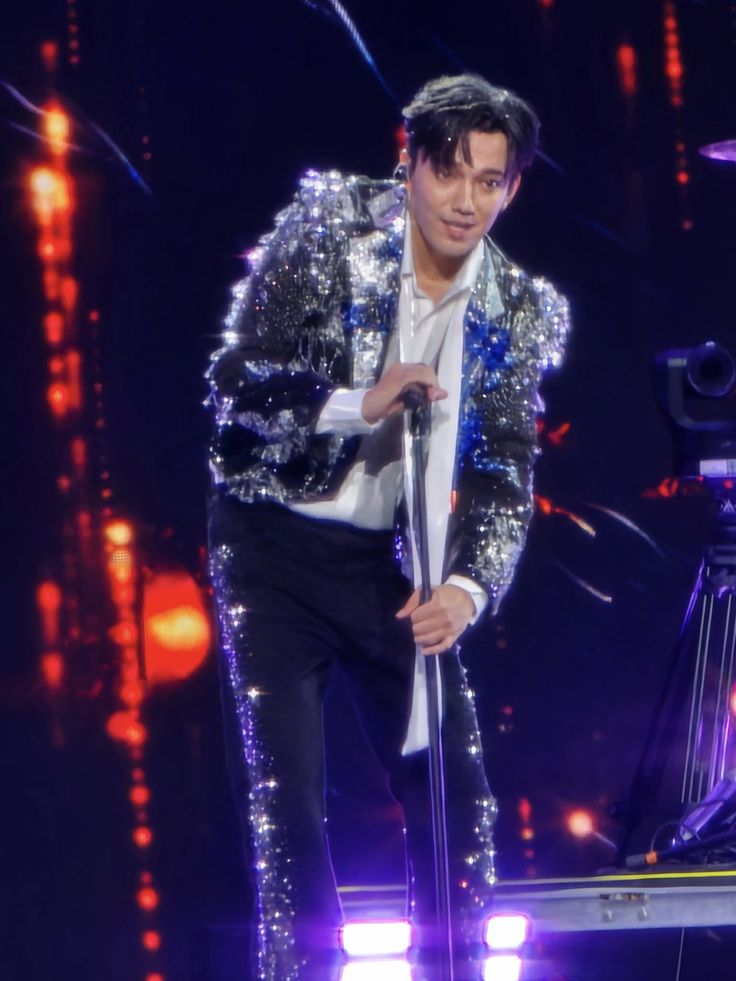 <a href="/DDears00/">DQDears00</a> Музыка Димаша словно живая вода лечит душу.
A VOICE THAT UNITES 
#DimashQudaibergen 
Follow the music