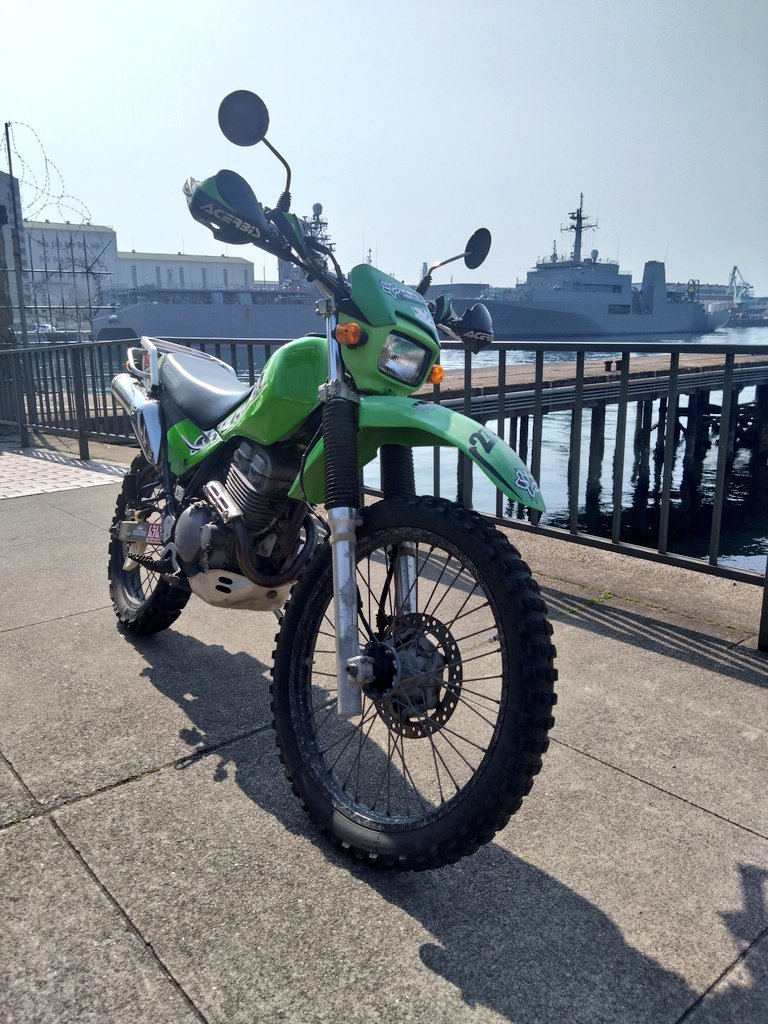 そう言えば、僕は今日バイク乗り2年生になった！つまり二人乗りOKに