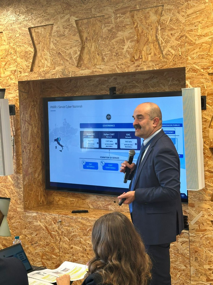 Net_Cube's tweet photo. Il 27/11 a Roma si è concluso il programma CIO Survey PA 2025 con il workshop “CIO e CISO della PA di fronte alle sfide della Cybersecurity”. Confronto su competenze, budget e governance: AI sarà alleata ma anche fonte di nuovi rischi. #Cybersecurity #PA https://t.co/tayL6ObMun