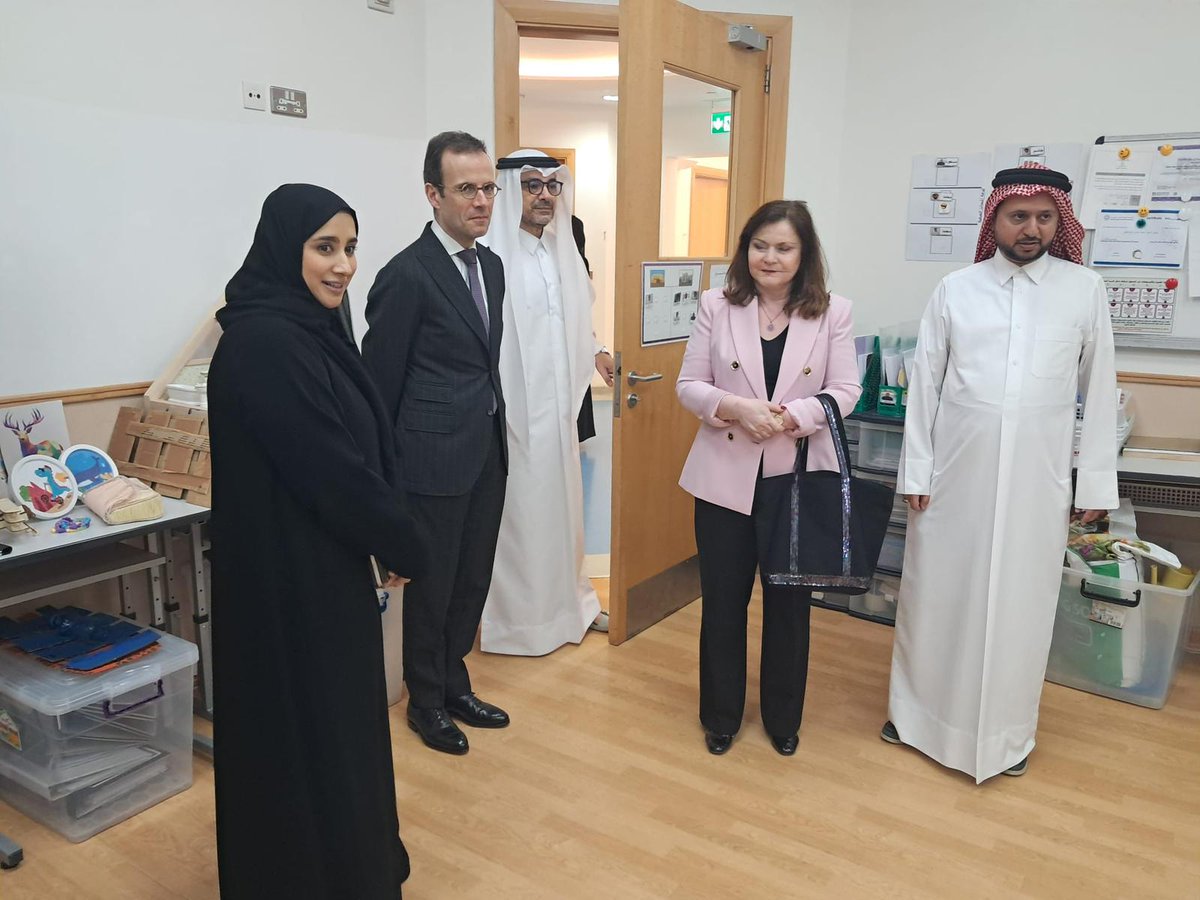 Très heureux d’avoir visité le centre <a href="/alshafallah/">الشفلح</a>, un lieu innovant et profondément humain dédié aux enfants en situation de handicap.
Merci à sa directrice Mariam Al Sowaidi et à son équipe pour leur accueil 🙌. 
J’espère voir se développer de solides coopérations avec la 🇫🇷✨.