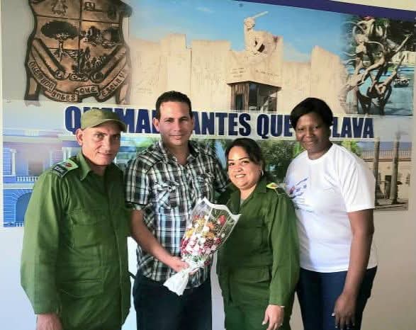 misleydisgo's tweet image. 🇨🇺🌵🇨🇺#PoderPopular 
Con orgullo recibimos a nuestro Vicepresidente de la Asamblea Municipal Yurisel  Miguel Cruz al  obtener resultados  satisfactorios impartidas por el Colegio de Defensa Nacional  muchas felicidades.#PorLasTunasLaVictoria