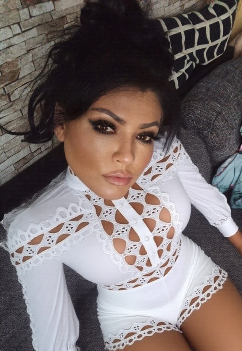 Ich erwarte absolute Hingabe von euch mir  gegenüber ....Bist du bereit für sowas oder nur ein Dummschwätzer.....