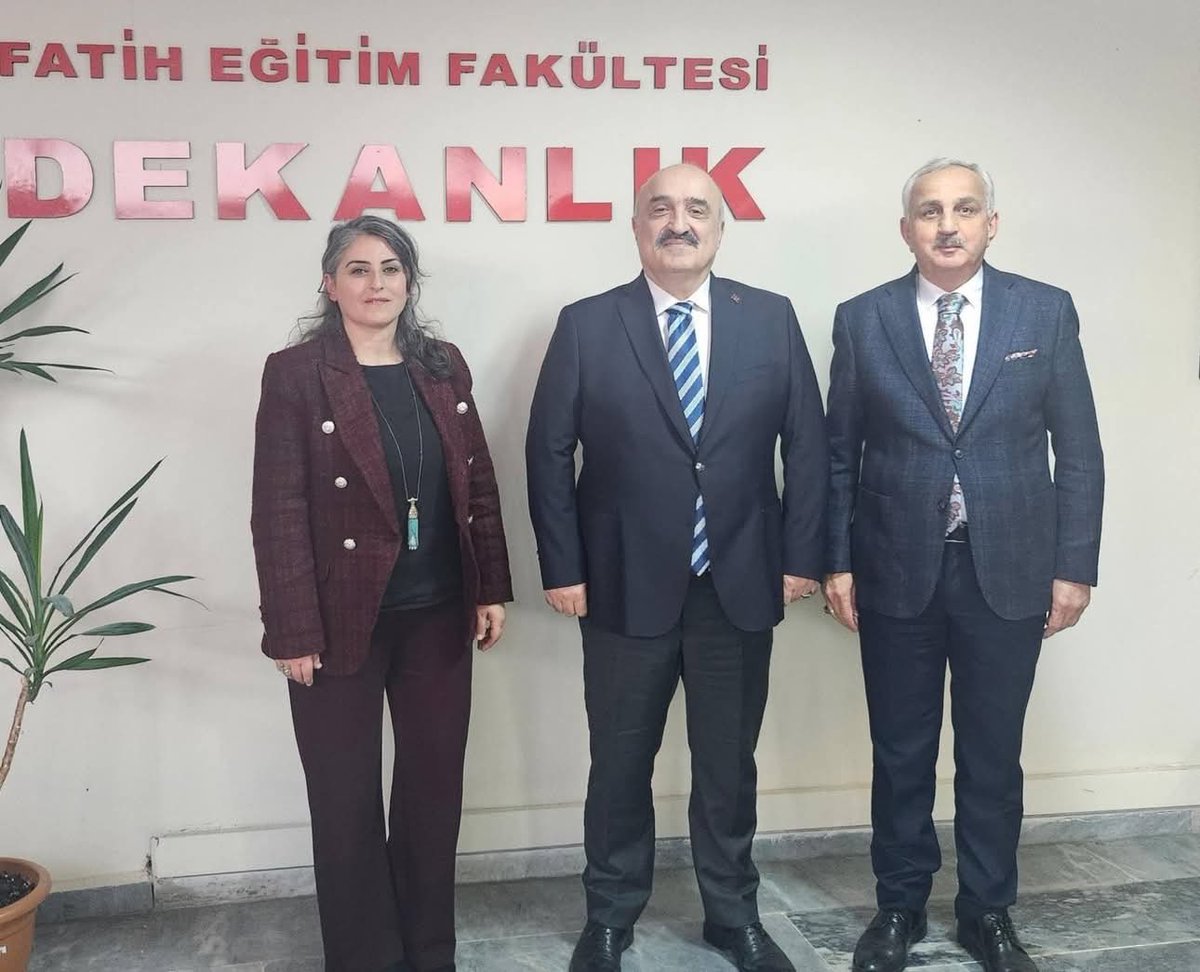 Turan Ülküsü Derneği başkanı Sayın Kenan Kuru ve başkan yardımcısı Songül Kartal fakültemizi ziyaret etmiştir. Ziyaretlerinden dolayı kendilerine teşekkür ediyorum.