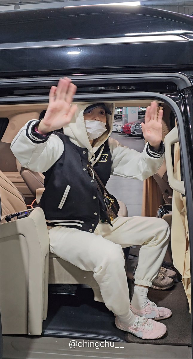 251202 겸둥입국 #리사 #Lisa