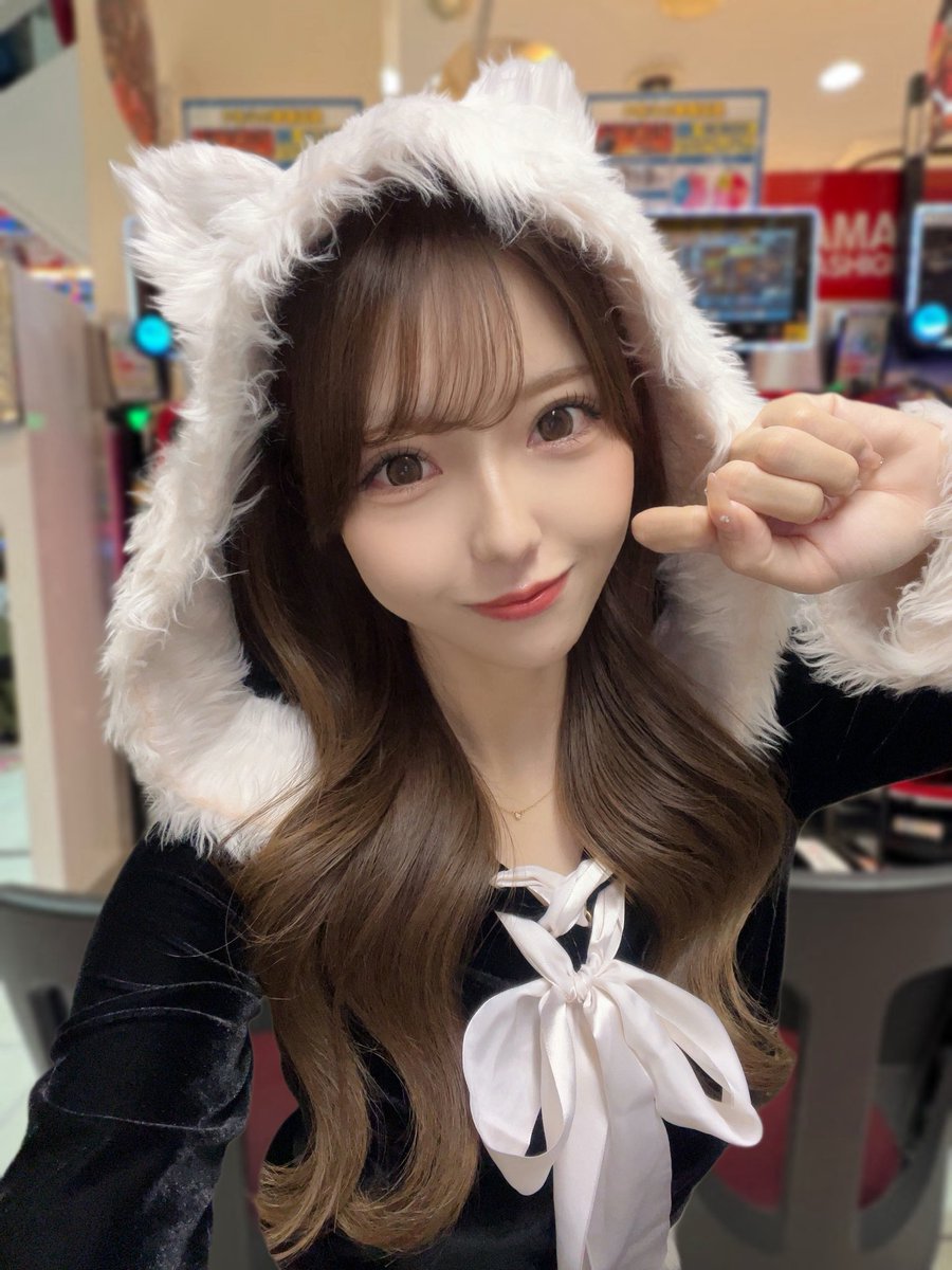 FROM JAPAN公式アカウント01 サンタクロっち Amazon.co.jp: バンダイ サンタクロっちのたまごっち＜赤＞ : おもちゃ