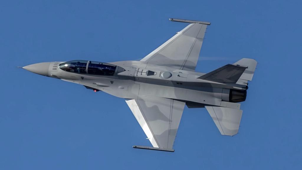 Defence_Index's tweet image. 🚨🇺🇸🇧🇭 The U.S. Department of State has approved the supply of F-16 maintenance and equipment to Bahrain.

The sale, estimated at $445 million, will strengthen the operational capabilities of the Bahrain Royal Air Force.

The package includes aircraft components, missile…